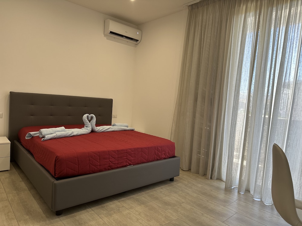 Executive Room, Balcony, Partial Sea View