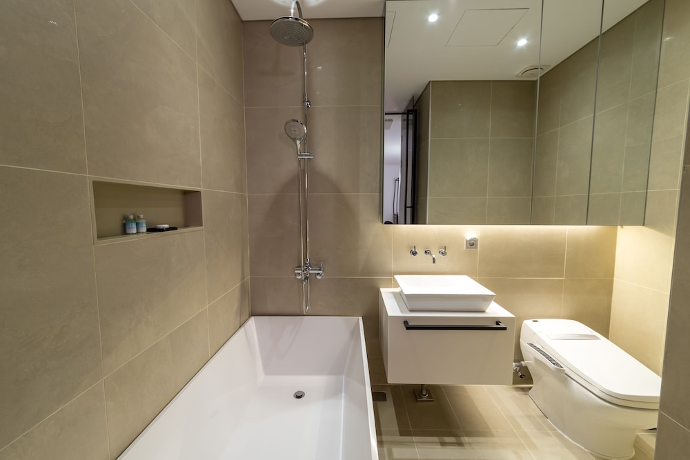 Family Twin Room (Deluxe) (Extra person fee KRW 20,000 pay when you stay) photo 2