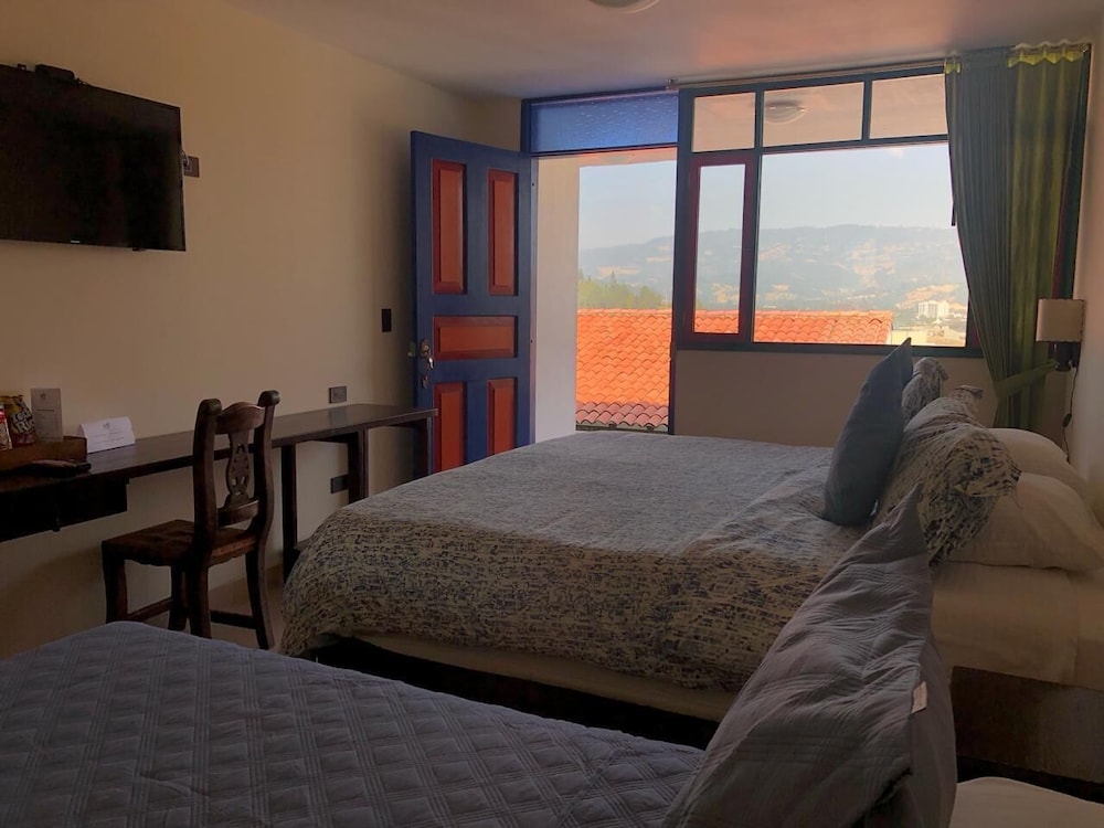 Deluxe Triple Room photo 3