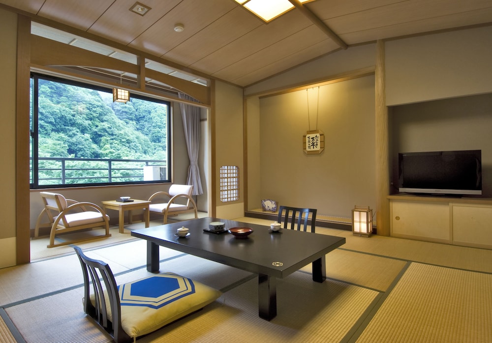 Standard Japanese Room, Mountain View, Non Smoking thumbnail 5