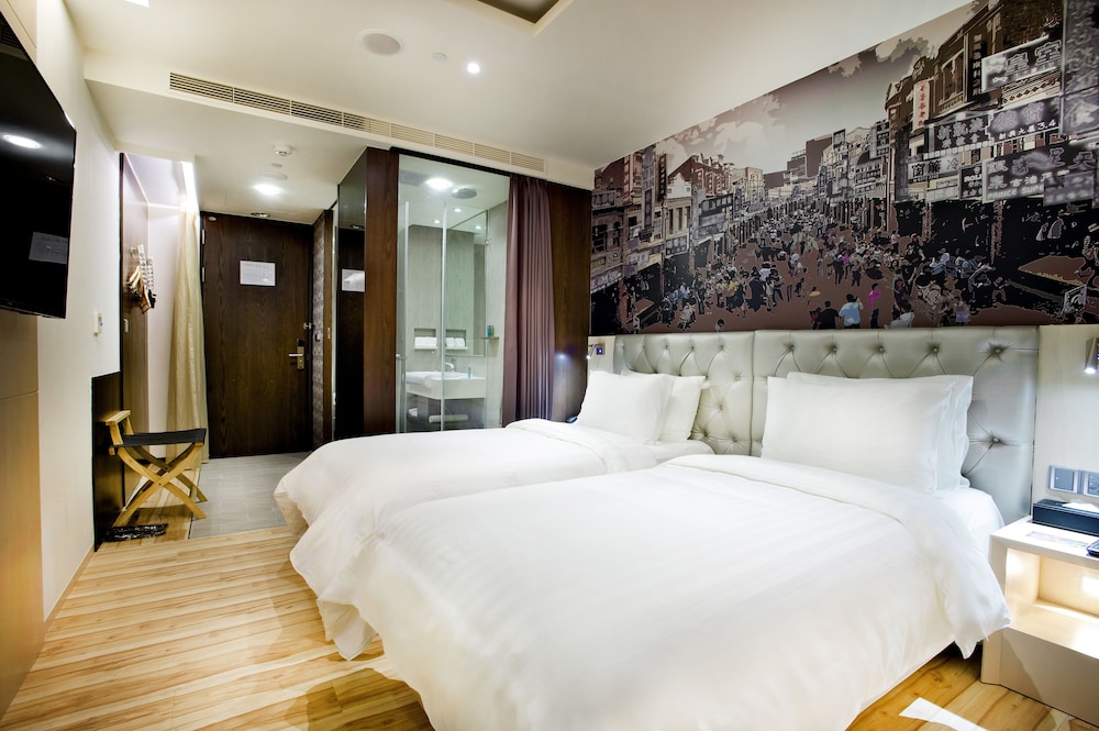 Trendy Room, 2 Twin Beds photo 3