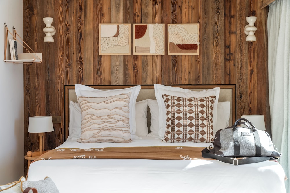 Deluxe Double Room, Balcony, Mountain View photo 3