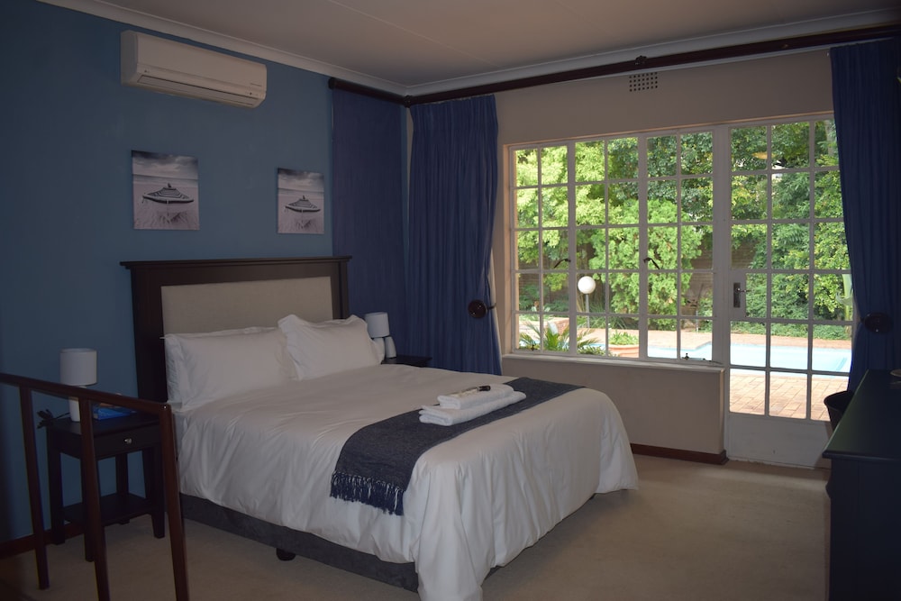 Comfort Double Room, 1 Bedroom, Terrace, Pool View photo 2