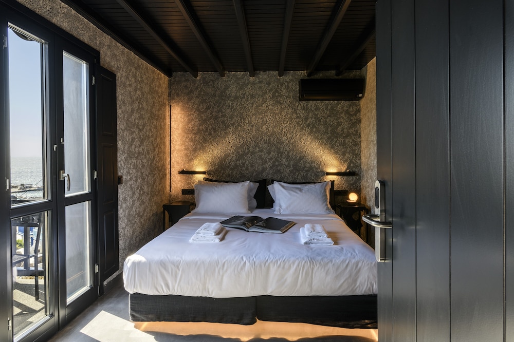 Deluxe Double Room, Sea View - Photo 3