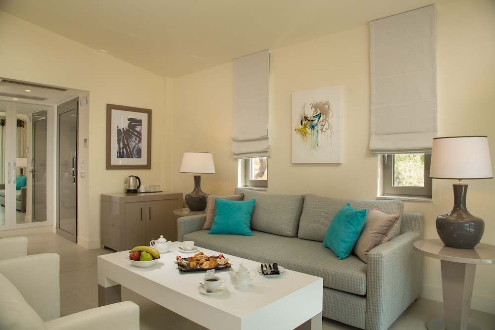 Premium Bungalow, Jetted Tub, Bay View