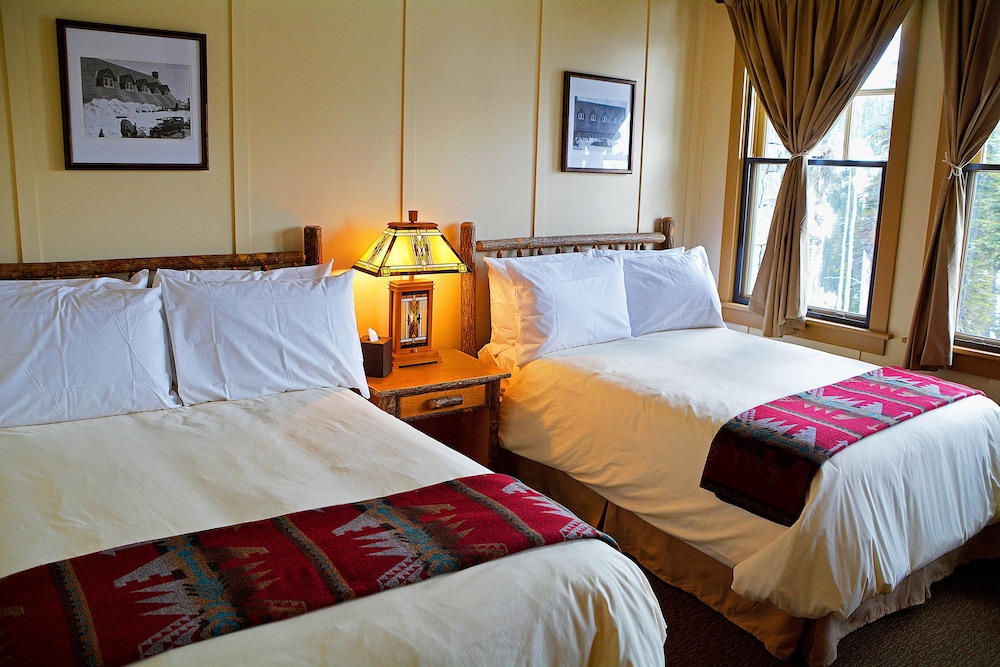 Standard Quadruple Room, 2 Double Beds, Accessible, Private Bathroom photo 2