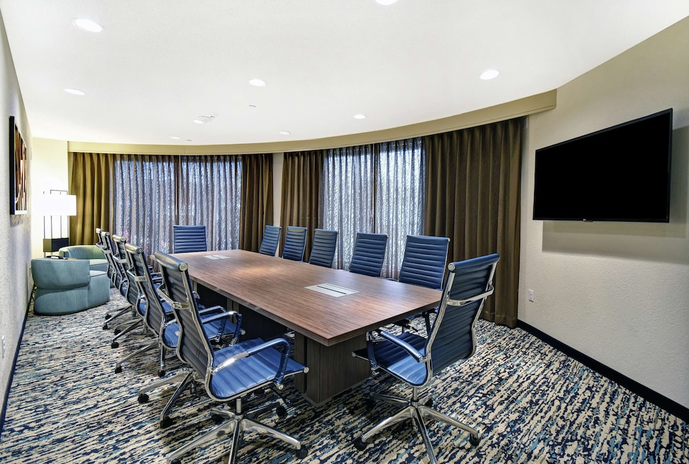 Suite, 1 Bedroom (1 King Bed, Boardroom Table for 12) - Photo 3