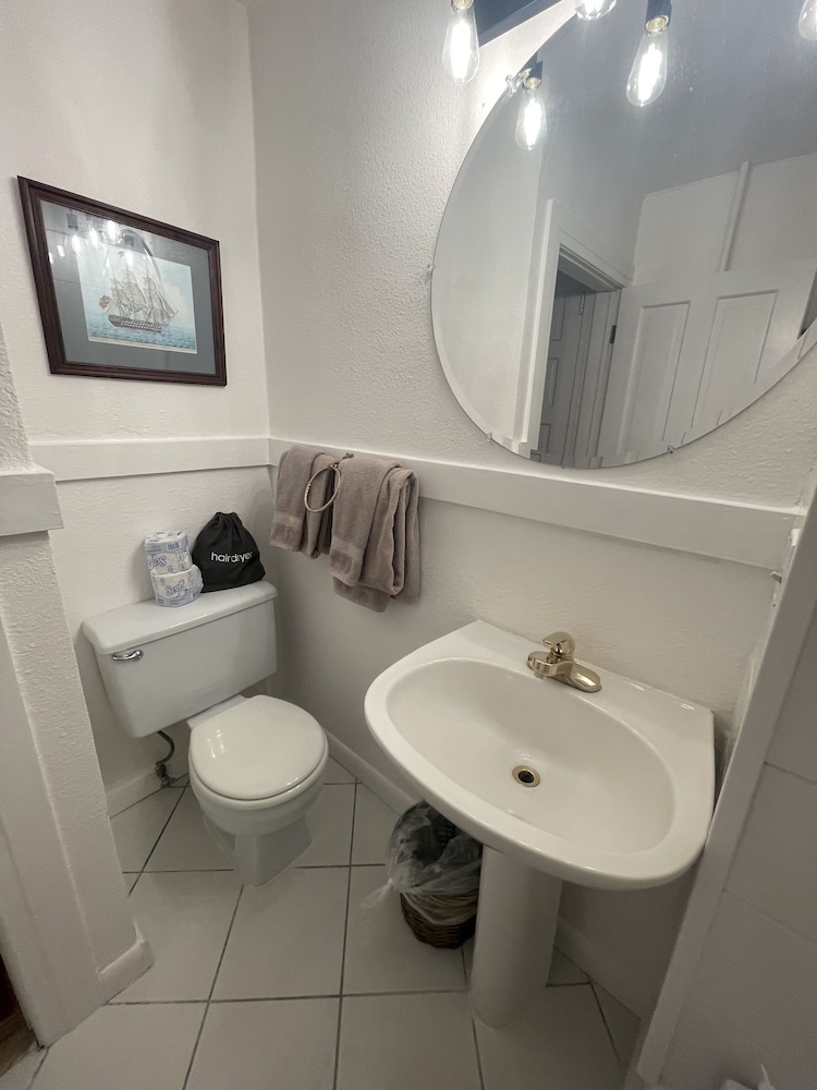 Helena Suite 23 - Photo 2