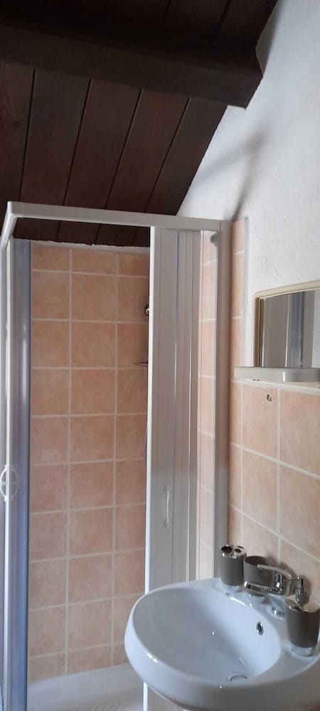 Basic Double or Twin Room, 1 Bedroom, Accessible, Valley View photo 2