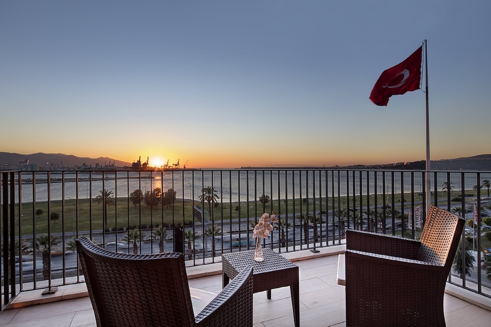 Room, 1 King Bed, Bay View (Aegean)