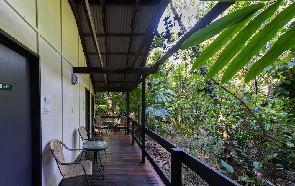 Cabin (Rainforest - Escape) photo 3