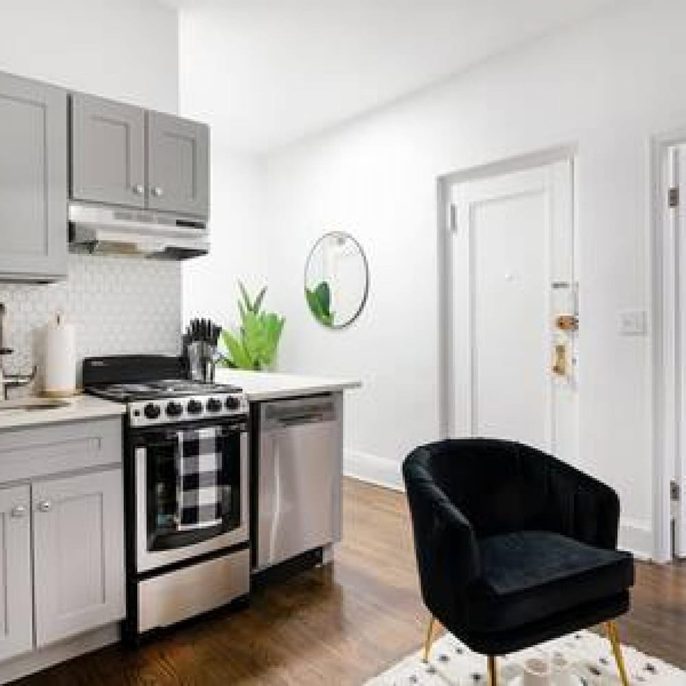 Apartment photo 2