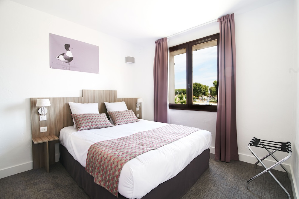 Classic Double Room, 1 Queen Bed, Canal View photo 1