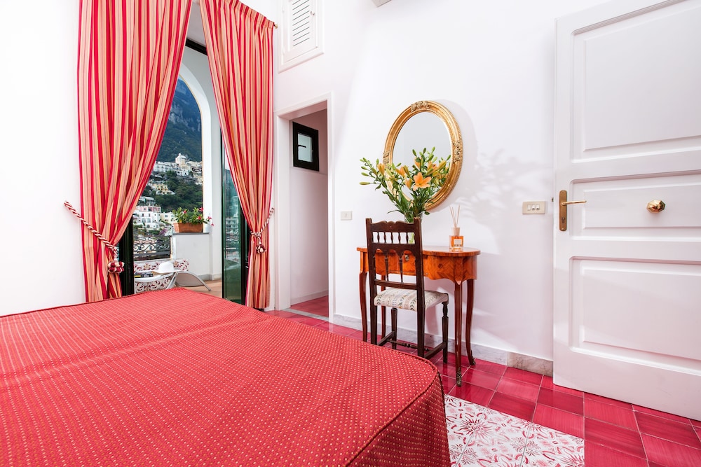Premier Apartment, 2 Bedrooms (Galli) photo 2