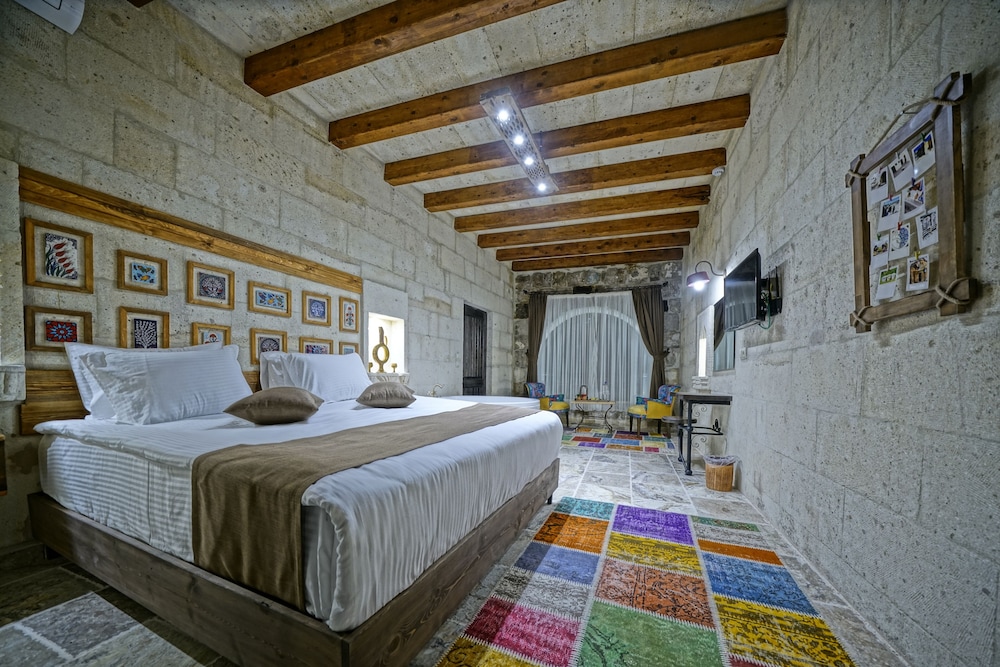 Deluxe Double Room, Bathtub (Balloon view)