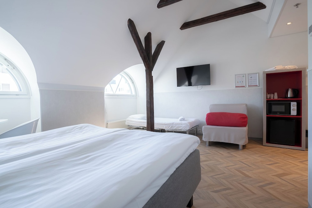 Superior Quadruple Room photo 2
