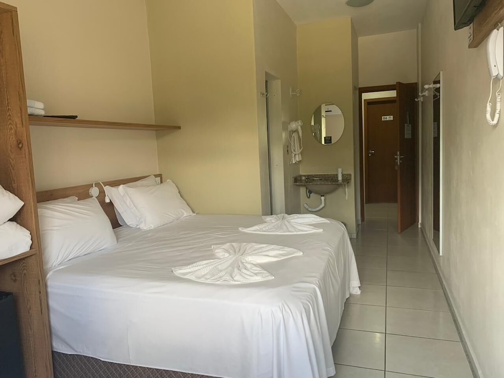 Standard Twin Room, 1 Queen Bed photo 1