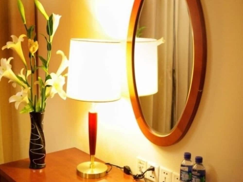 Queen Room - Photo 3