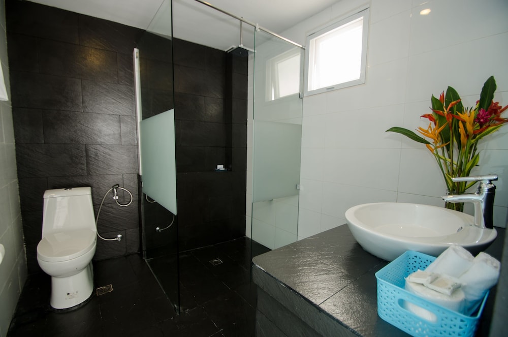 Superior King Suite photo 3