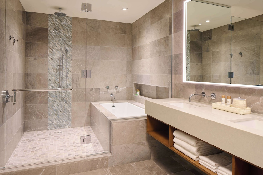 3 Bedroom Ilikai Villa, Garden View (2 Kings And 1 Bunk Bed)