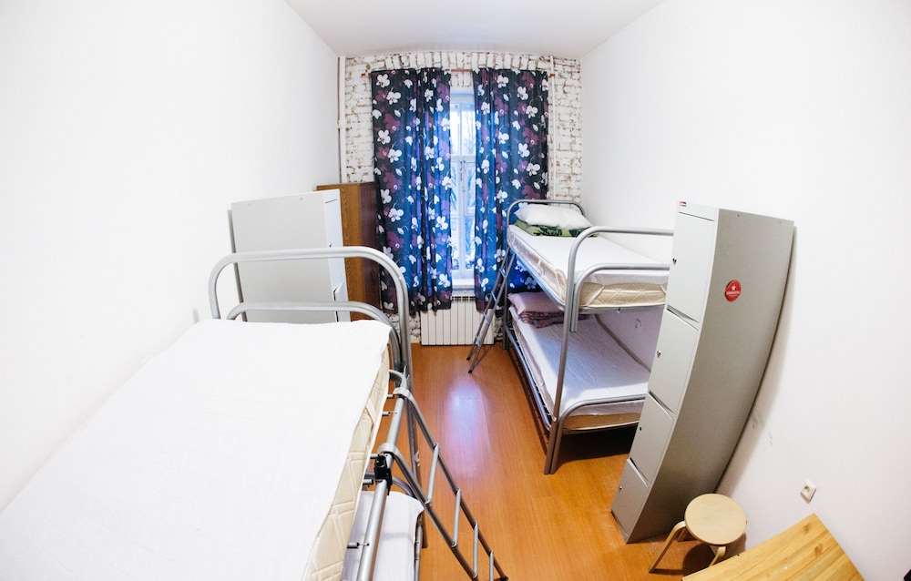 Shared Dormitory, Mixed Dorm (4 beds) photo 2