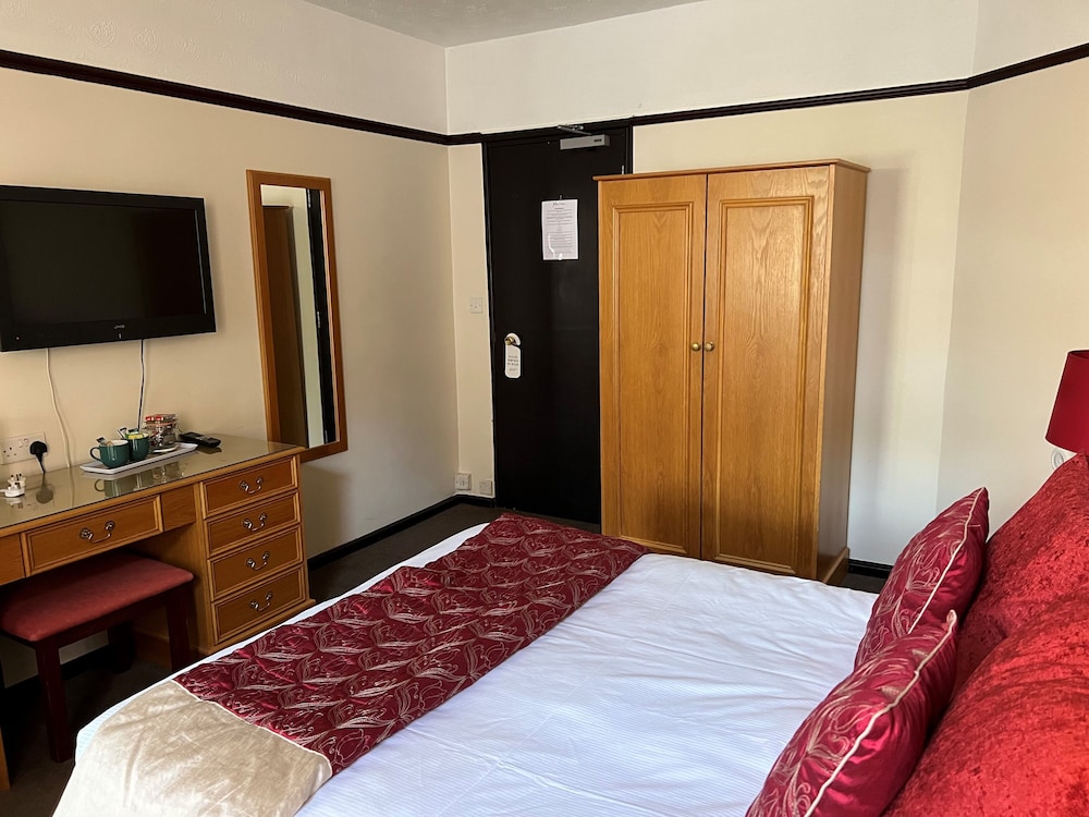 Economy Double Room, Ensuite photo 2