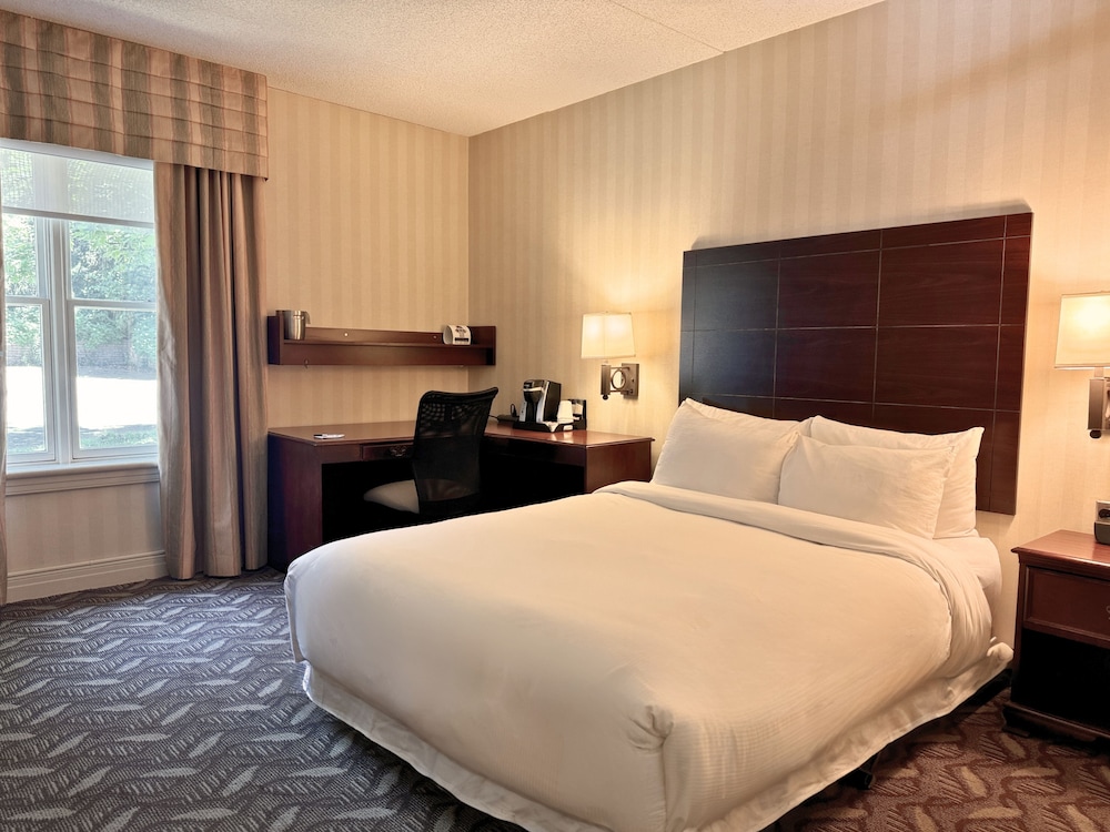 Executive Room, 1 Queen Bed, Accessible