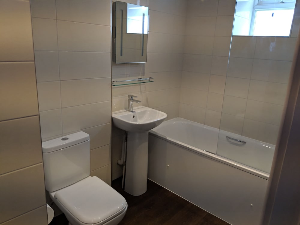 Single Room, Shared Bathroom photo 2