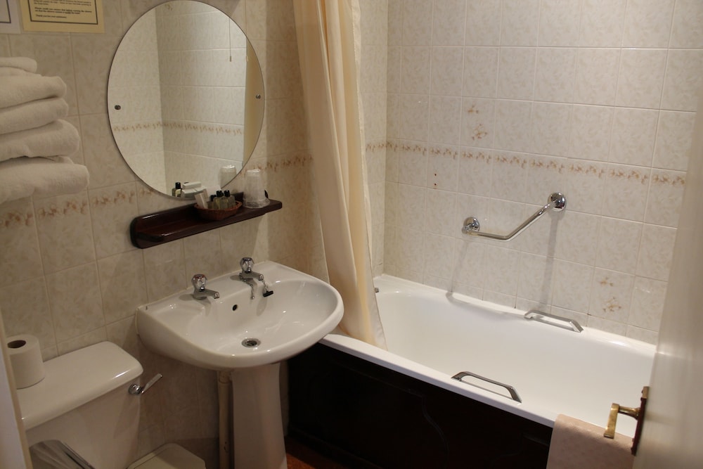 Standard Double Room, Private Bathroom photo 3