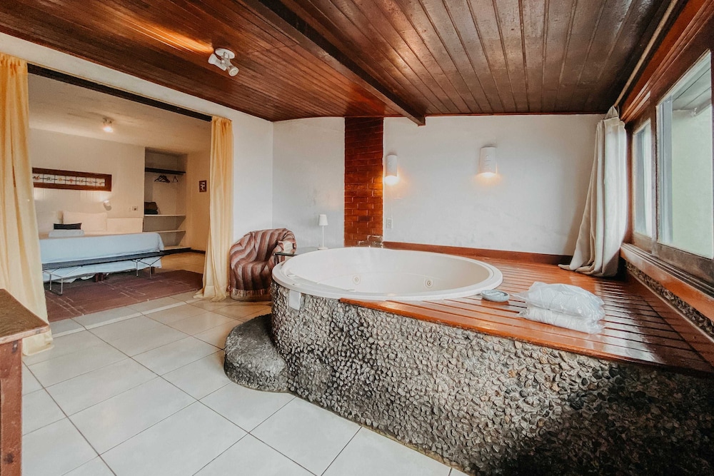 Premium Room - Photo 5