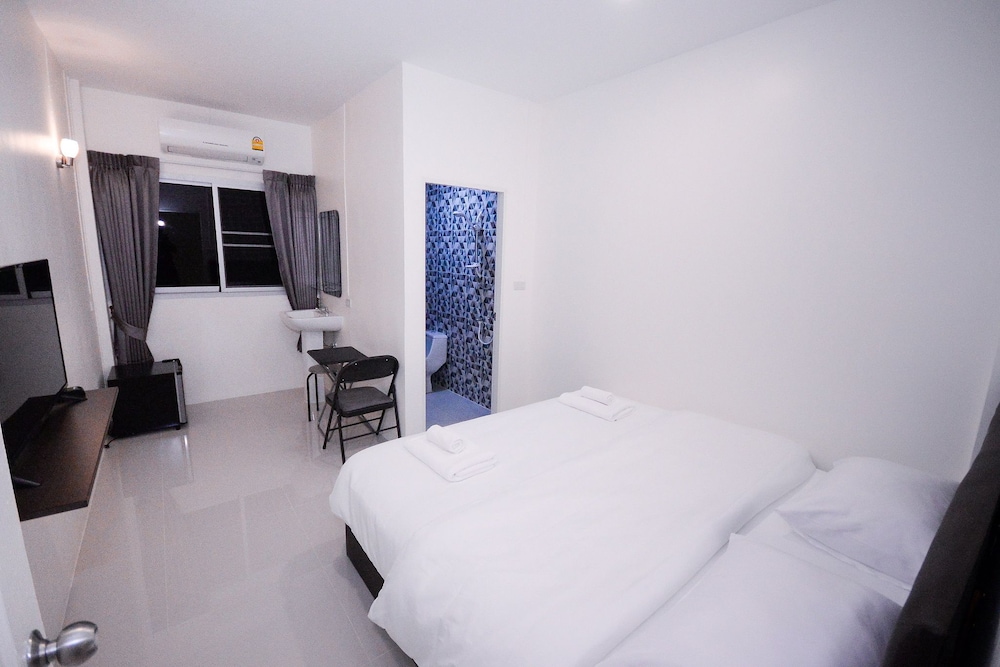 Standard Double Room photo 2