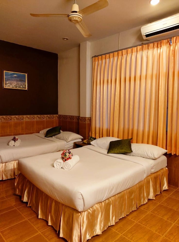 Double Queen Room