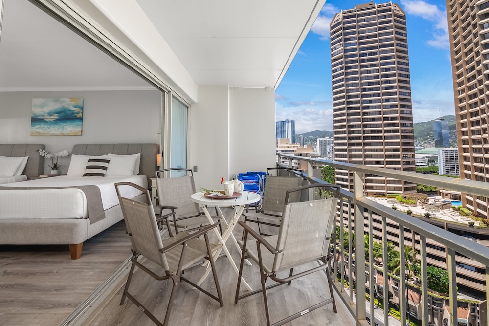 Ilikai Hotel Condo at Waikiki No Parking: Apartment (1 Bedroom) photo