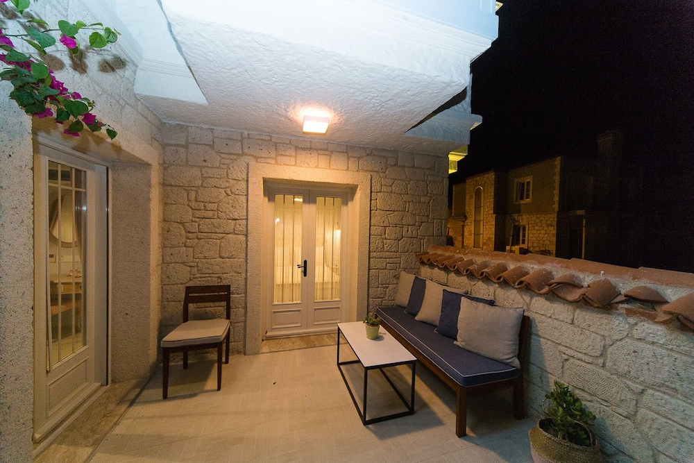Suite, Garden Area photo 3