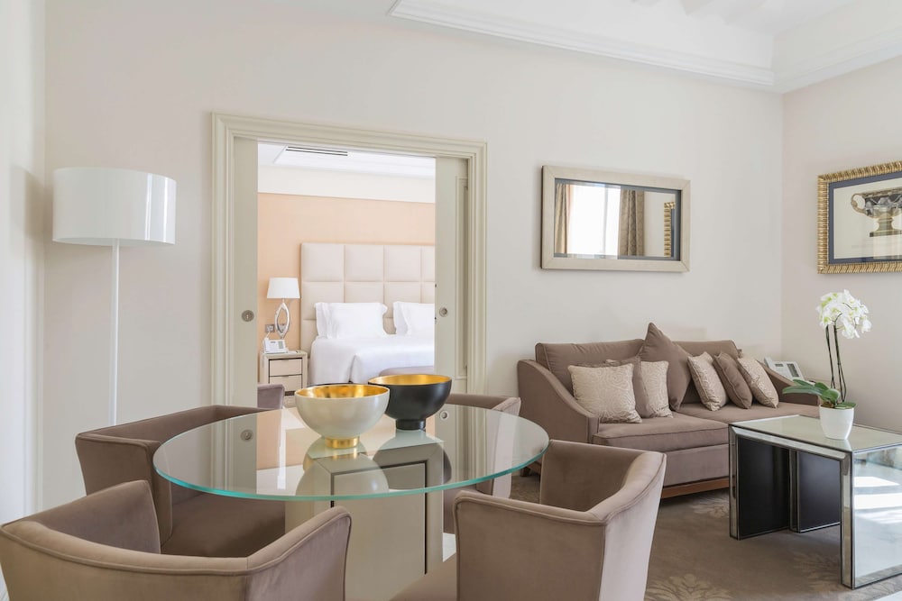 Suite (Barberini) thumbnail 5