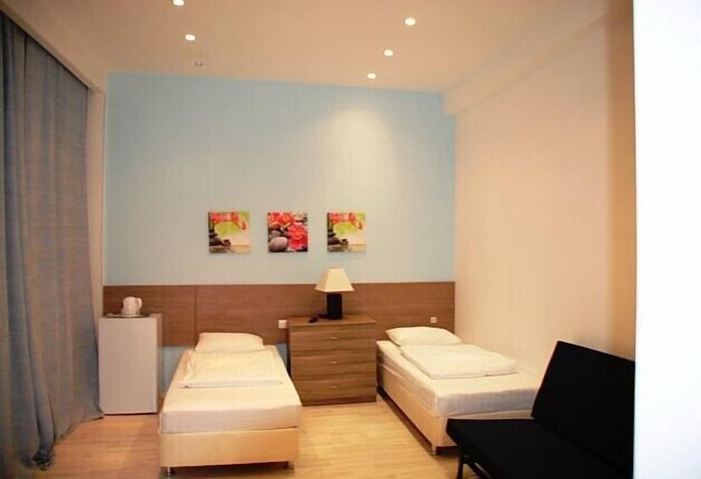 Standard Twin Room photo 3