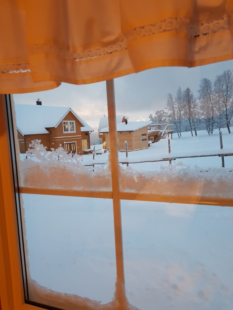 Traditional Cabin photo 1