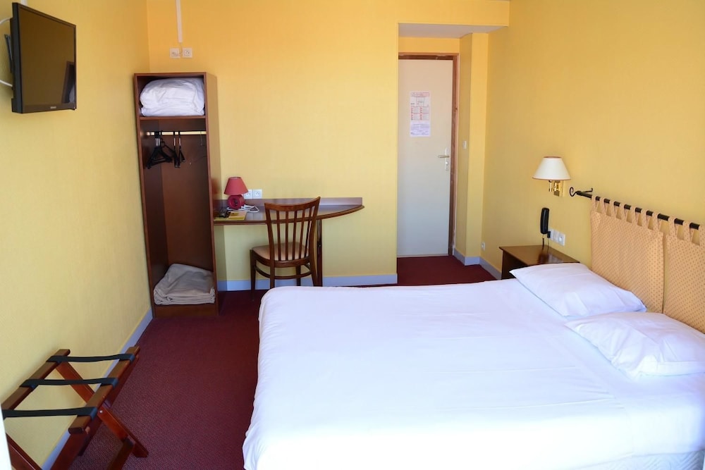 Standard Double Room photo 3