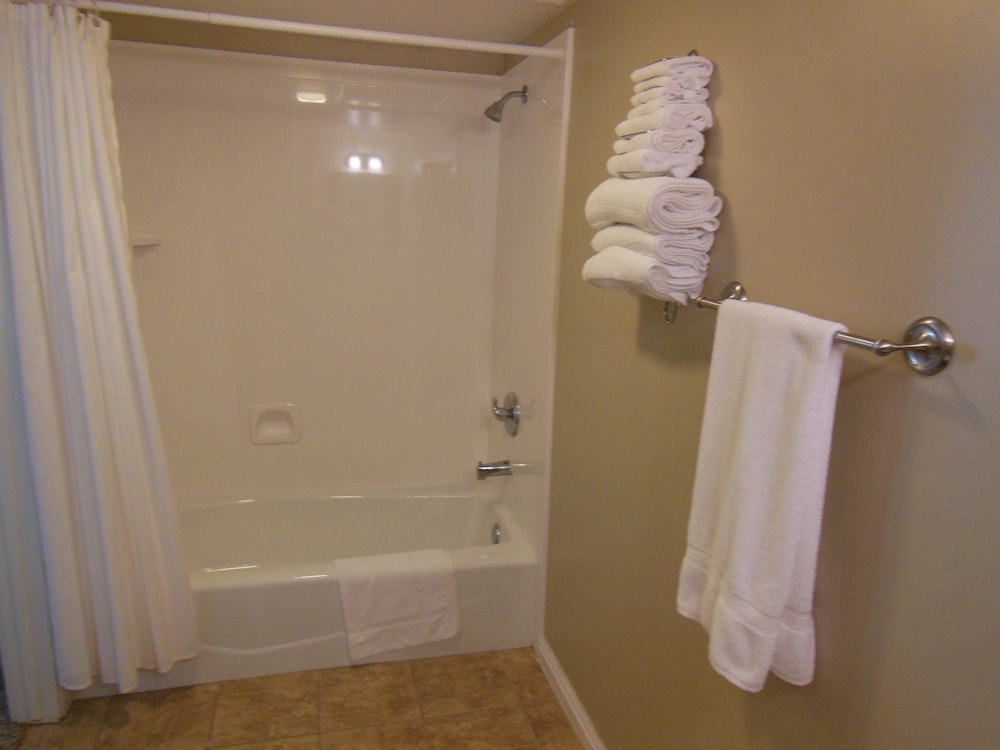 Standard Suite, 1 King Bed (Mini) photo 3