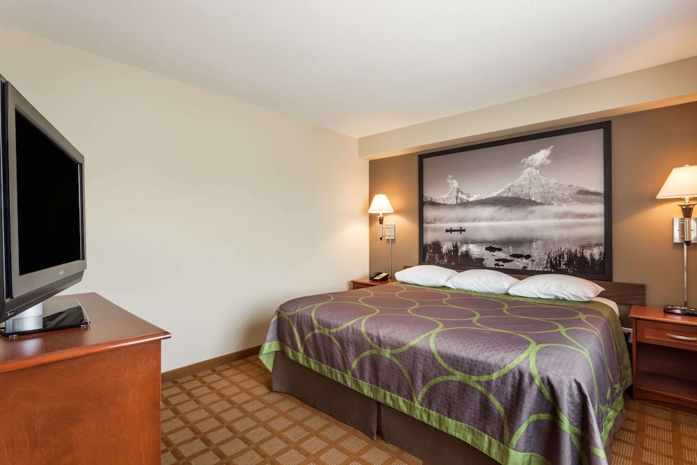 Room, 2 Queen Beds, Pet Friendly, Non Smoking - Photo 2