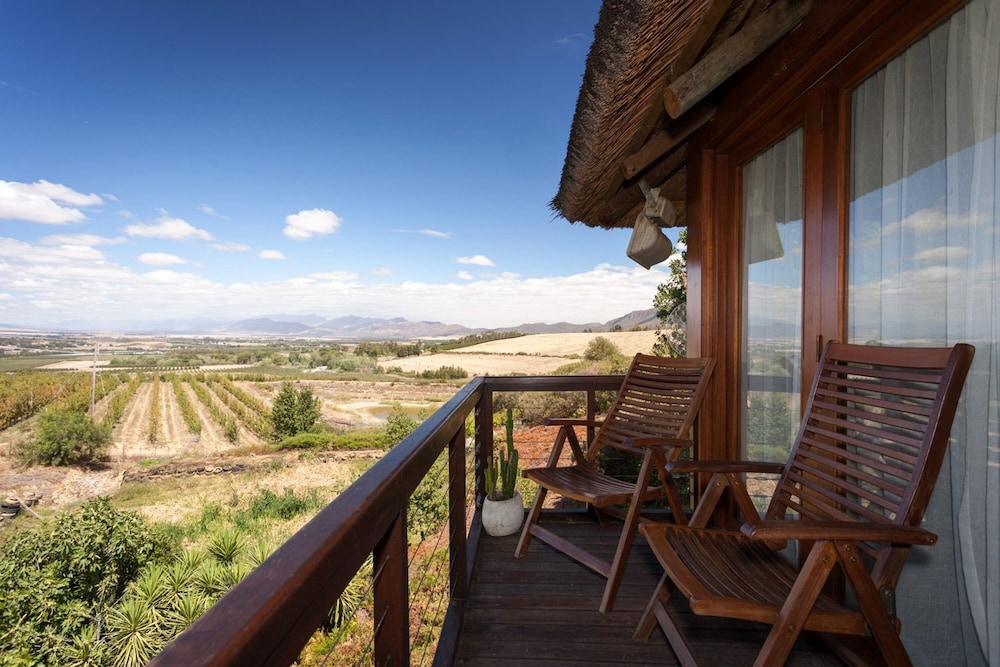 Honeymoon Cottage (Lavendar) photo 3