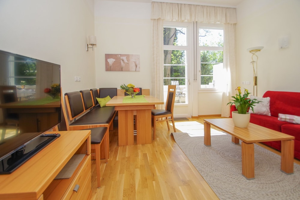 Superior Apartment, 1 Bedroom, Balcony, Garden Area (Elegance)