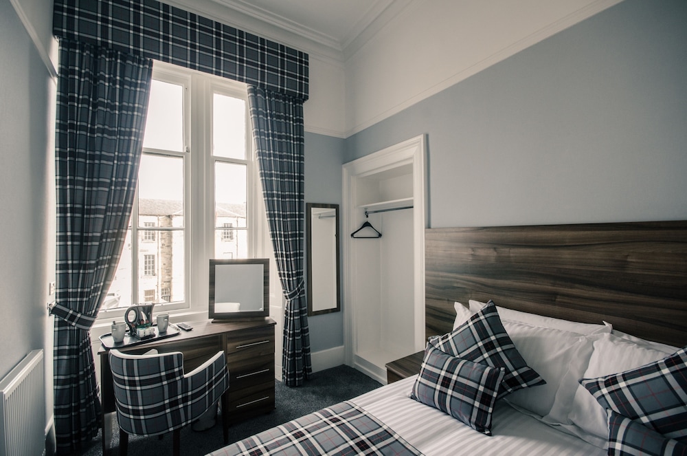 Standard Double Room - Photo 9