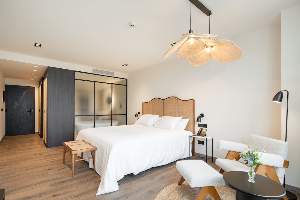 Superior Double Room - Photo 2