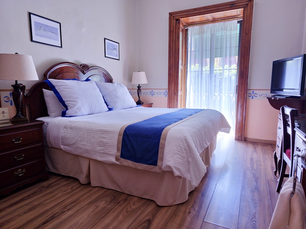 Deluxe Double Room, Balcony, City View - Photo 2