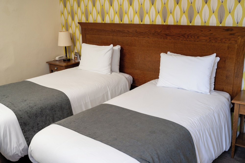 Twin Room - Photo 5