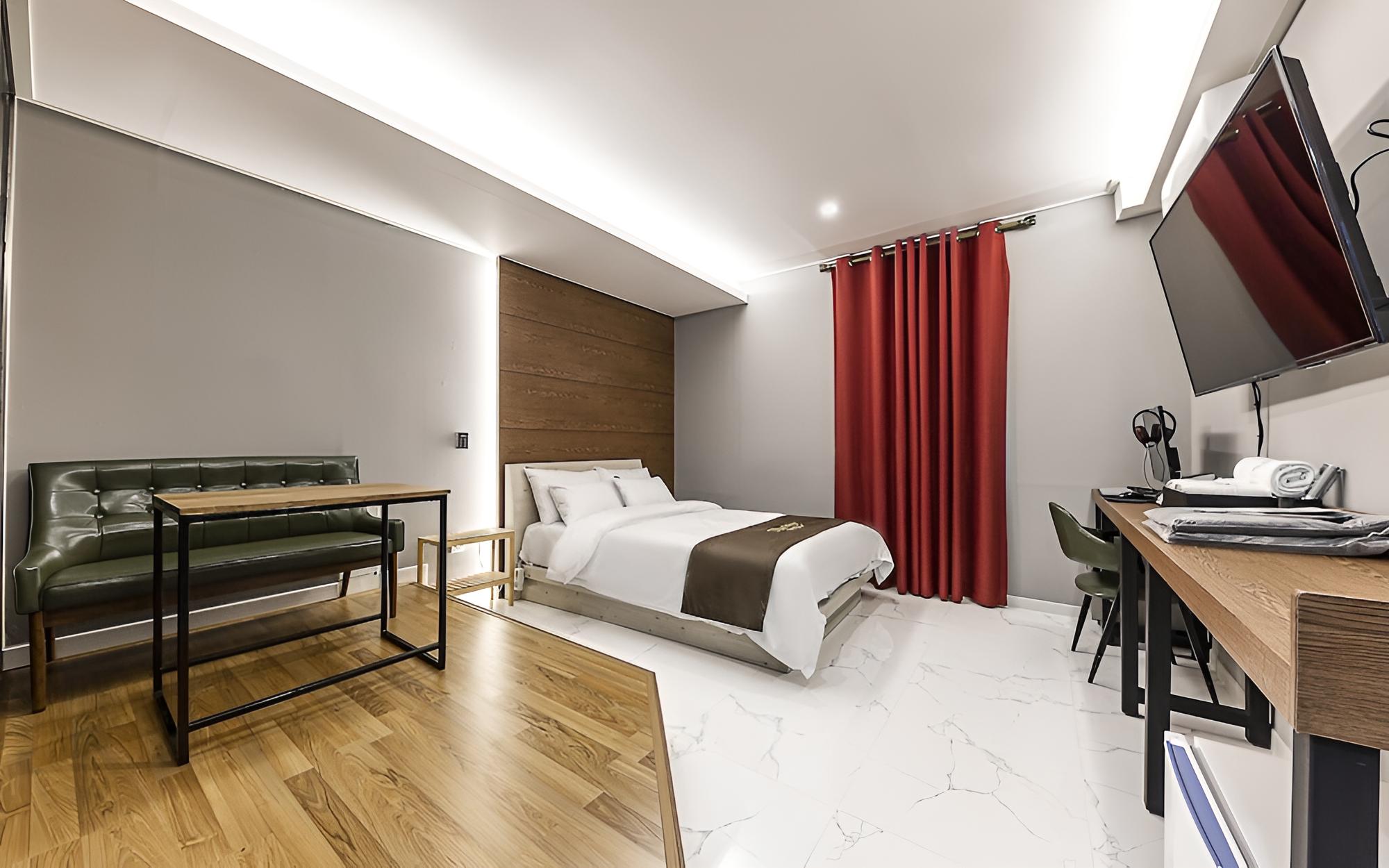 Room (Gaming 1PC room (Netflix available Ga) photo 1