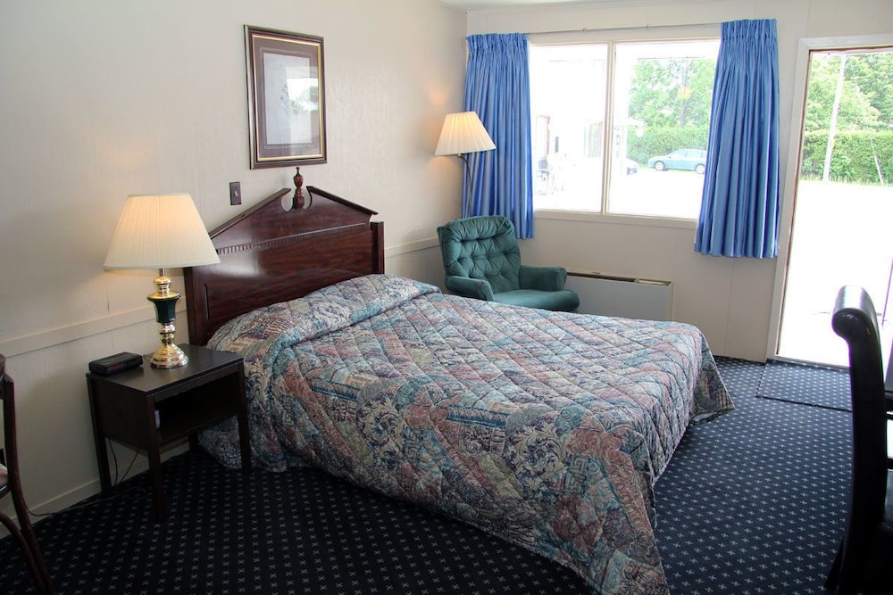 Standard Room, 1 King Bed, Kitchenette