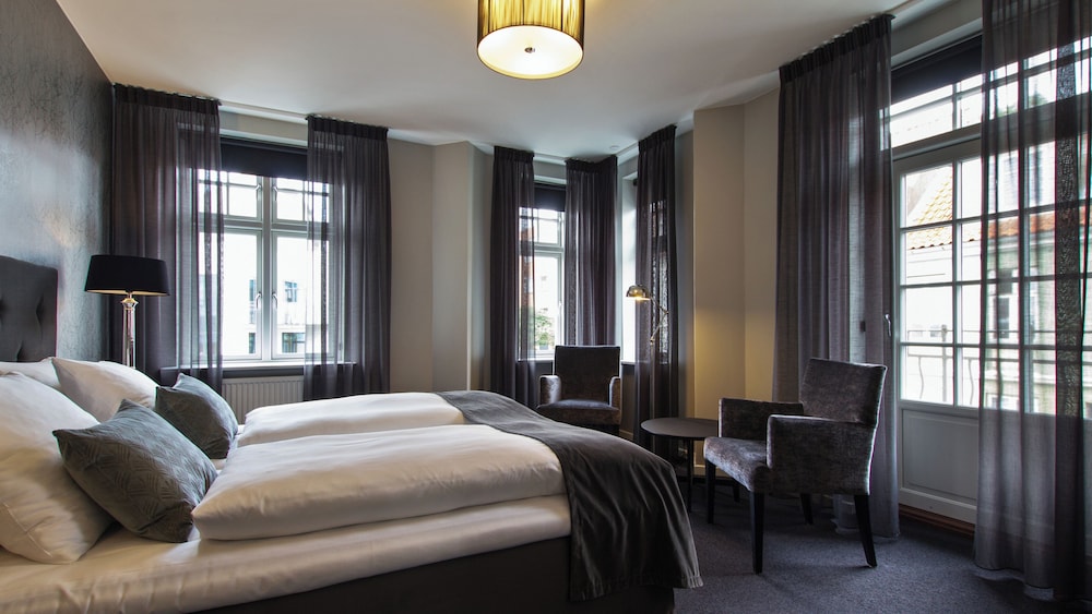Deluxe Double Room - Photo 1
