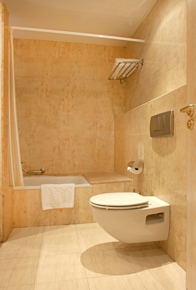 Standard Apartment, Balcony, Sea View - Photo 7